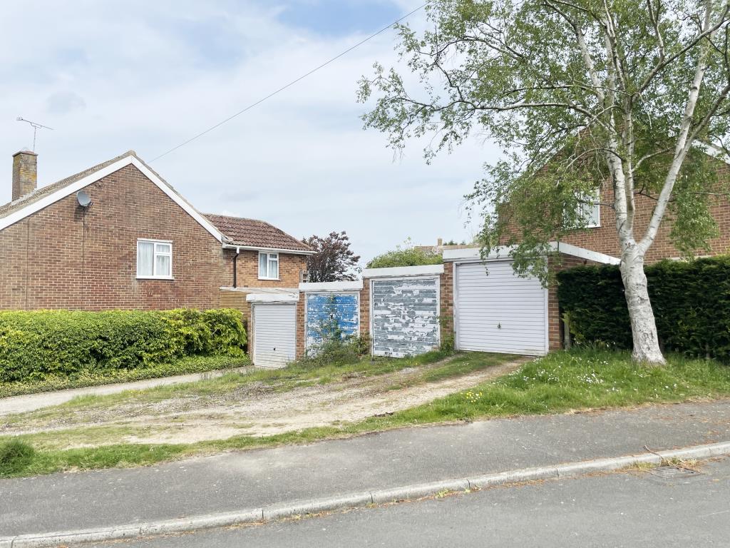 Lot: 51 - FOUR LOCK-UP GARAGES AND LAND -